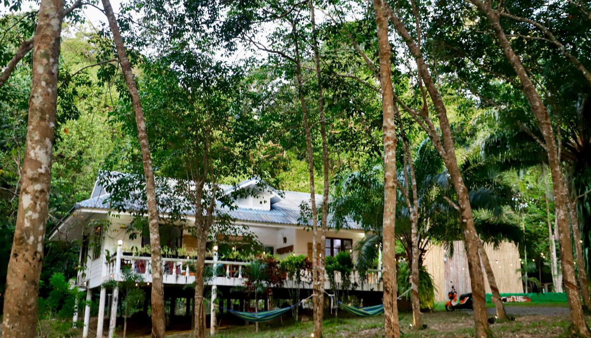 Kood Life Hotel Ko Kut Exterior photo