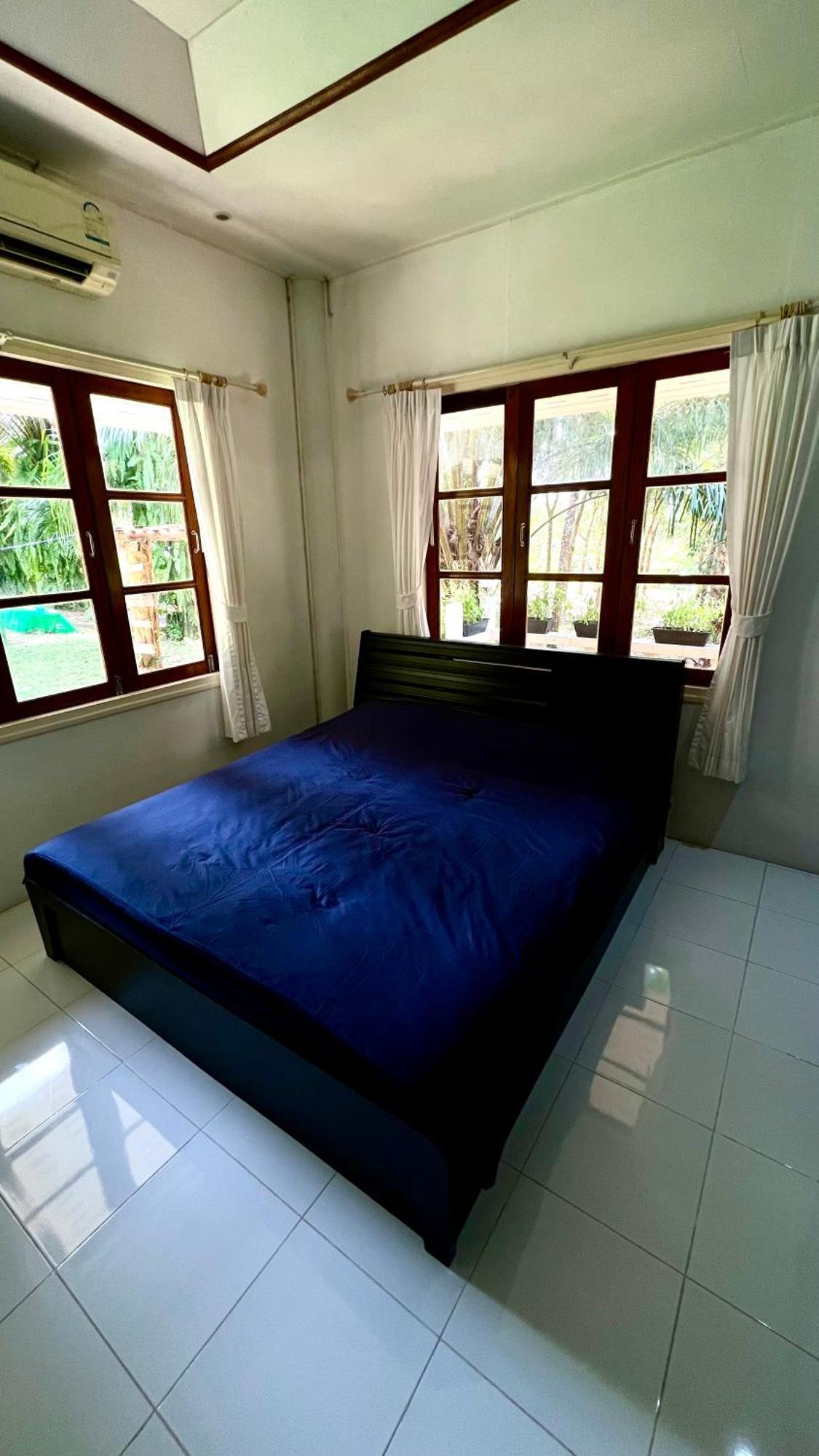 Kood Life Hotel Ko Kut Exterior photo
